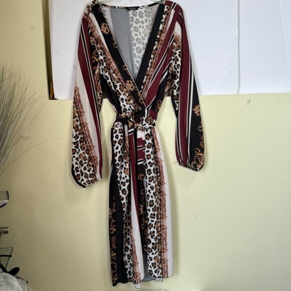 BOOHOO Faux Wrap Chain Mixed Print Dress Midi Lightweight V Neck Belt Plus Sz 20 - Picture 5 of 16